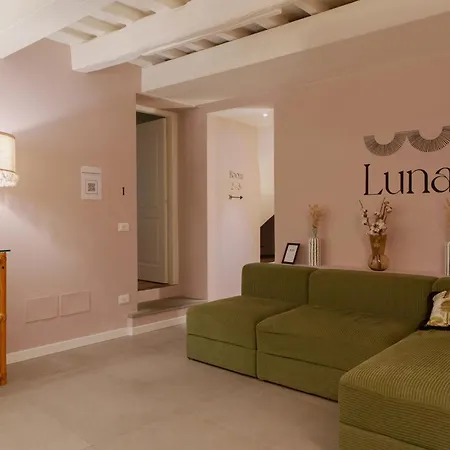 Appartamento Luxury With View On Piazza Pitti - *