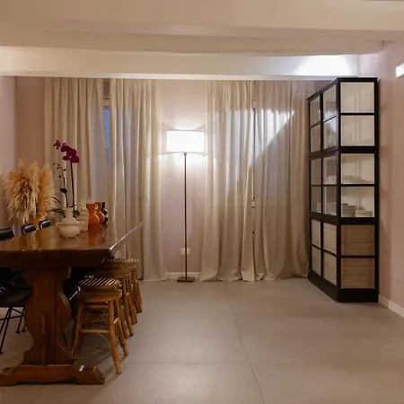 Luxury With View On Piazza Pitti - *