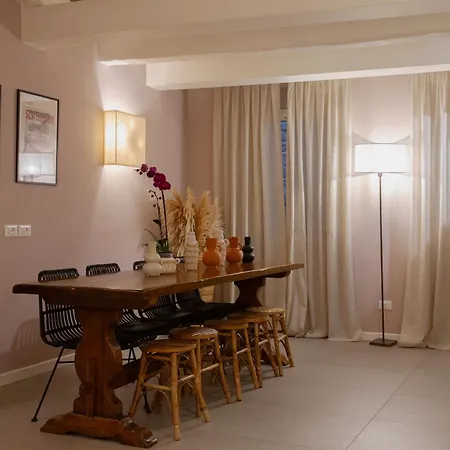 Luxury With View On Piazza Pitti - *