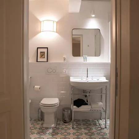 Luxury With View On Piazza Pitti - *